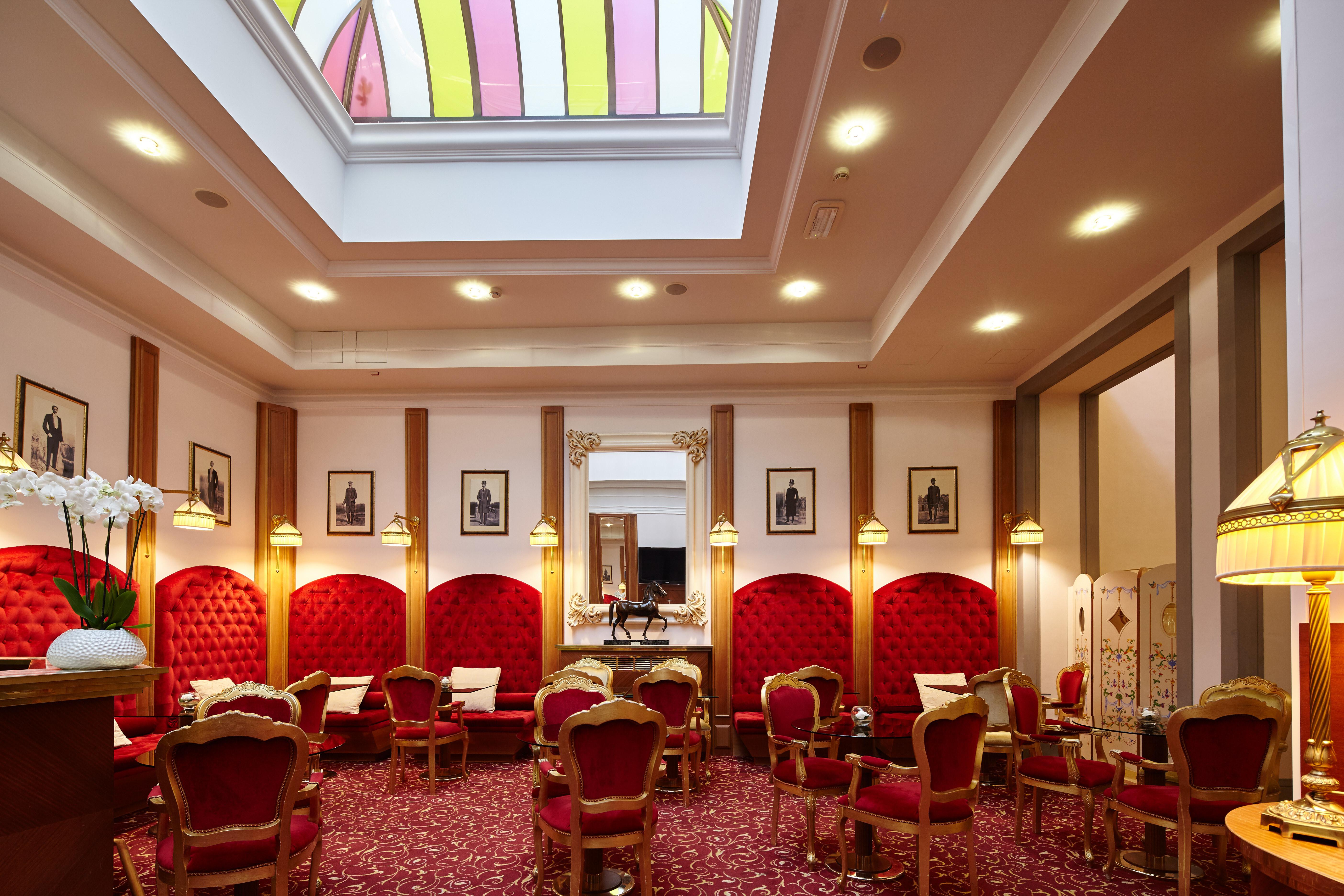 Golden Tower Hotel & Spa Florence Luaran gambar The interior of the hotel