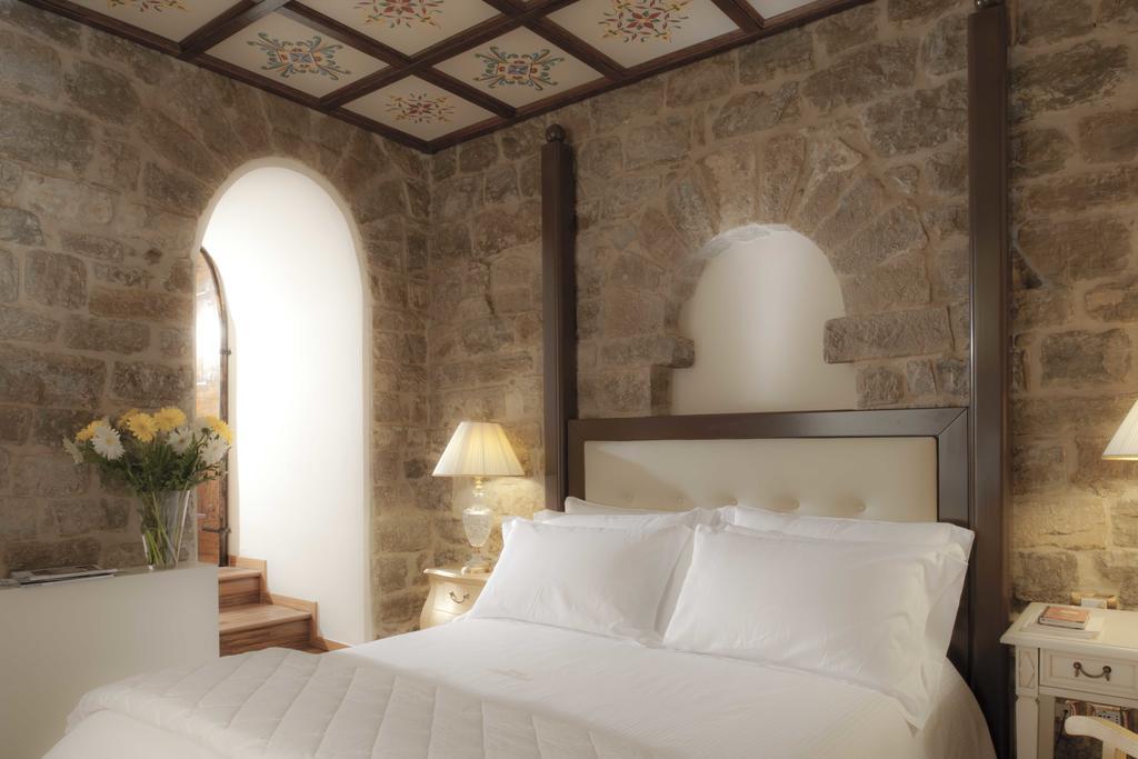 Golden Tower Hotel & Spa Florence Bilik gambar A room at the hotel